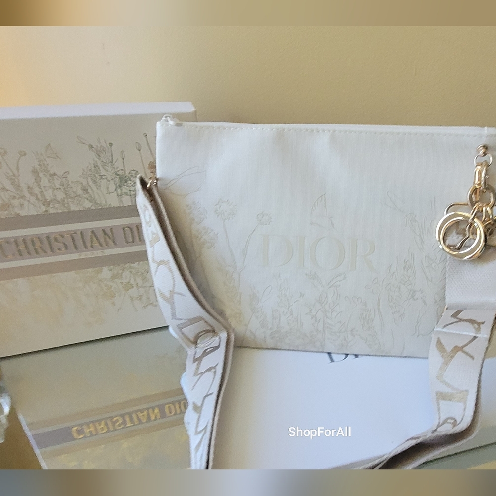 - Dior - Picture 5 of 11